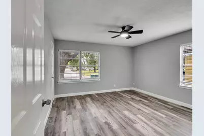 7914 Belbay Street, Houston, TX 77033 - Photo 14