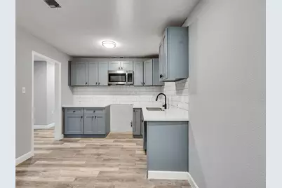 7914 Belbay Street, Houston, TX 77033 - Photo 10