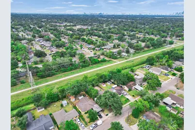 7914 Belbay Street, Houston, TX 77033 - Photo 28