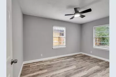 7914 Belbay Street, Houston, TX 77033 - Photo 16