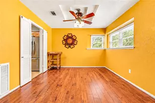 11403 Brook Meadows Ln, Meadows Place, TX 77477 - Photo 14