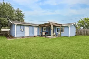 6605 Fairway Dr, Galveston, TX 77551 - Photo 10