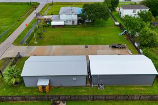 215 22nd St, Dickinson, TX 77539 - Photo 10