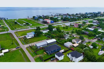 215 22nd Street, Dickinson, TX 77539 - Photo 4