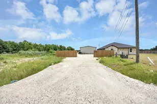 828 Rd 5607, Cleveland, TX 77327 - Photo 8