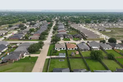5102 Park Village Drive, Houston, TX 77048 - Photo 36