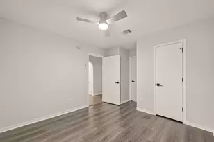 5102 Park Village Dr, Houston, TX 77048 - Photo 20