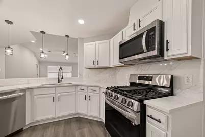 5102 Park Village Drive, Houston, TX 77048 - Photo 16