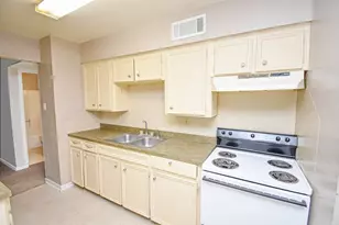 138 Sandpiper Cir, Palacios, TX 77465 - Photo 8