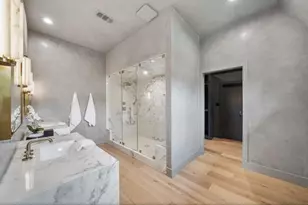 819 Silvergate Dr, Houston, TX 77079 - Photo 8