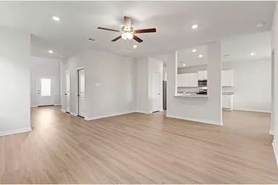 2526 Green Jasper Drive, Rosharon, TX 77583 - Photo 2