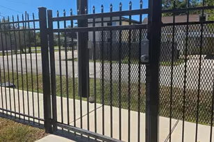 7823 Gladstone St, Houston, TX 77051 - Photo 2