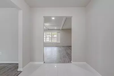 5622 Valkeith Drive, Houston, TX 77096 - Photo 6