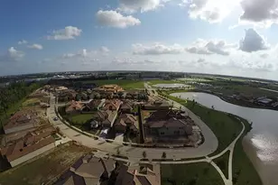 63 Silent Cir Dr, Sugar Land, TX 77498 - Photo 2