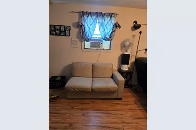 900 E Houston Street, Highlands, TX 77562 - Photo 10