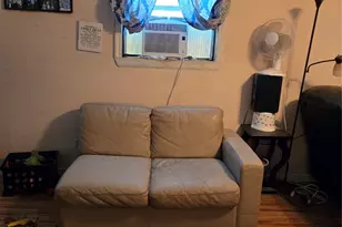 900 E Houston St, Highlands, TX 77562 - Photo 10