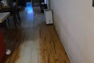 900 E Houston St, Highlands, TX 77562 - Photo 8