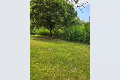 900 E Houston Street, Highlands, TX 77562 - Photo 18