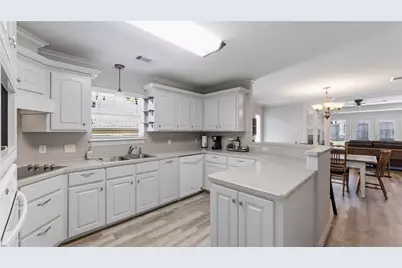 621 Hillcrest Circle, Huntsville, TX 77340 - Photo 12