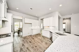 1577 Elm Ct, Angleton, TX 77515 - Photo 12