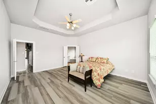 1577 Elm Ct, Angleton, TX 77515 - Photo 20
