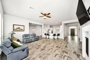 1577 Elm Ct, Angleton, TX 77515 - Photo 18