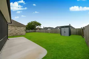 1577 Elm Ct, Angleton, TX 77515 - Photo 36