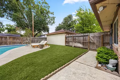 12514 Hazelwood Lane, Houston, TX 77077 - Photo 32