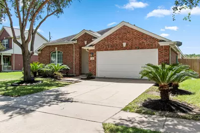 7710 Trail Hollow, Missouri City, TX 77459 - Photo 2