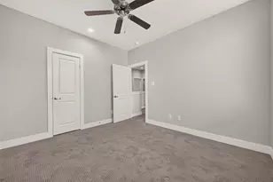 8802 Hollister Pine Ct, Houston, TX 77080 - Photo 32