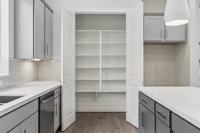 6330 Paddington Bend Drive, Houston, TX 77008 - Photo 8