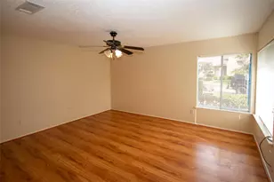 12133 Bob White Dr, Houston, TX 77035 - Photo 4