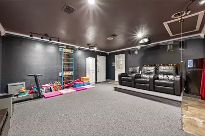 805 Camelot Lane, Friendswood, TX 77546 - Photo 38