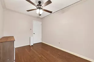 805 Camelot Ln, Friendswood, TX 77546 - Photo 28