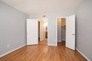 2100 Wilcrest Dr, Houston, TX 77042 - Photo 20