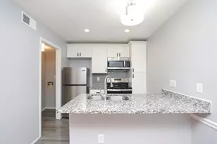 2100 Wilcrest Dr, Houston, TX 77042 - Photo 24