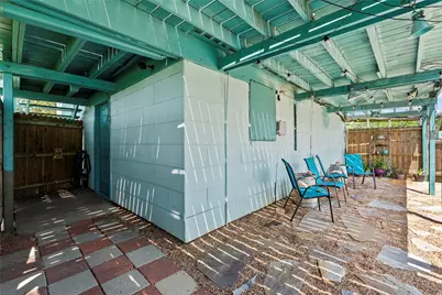 1617 Avenue J, Dickinson, TX 77539 - Photo 22