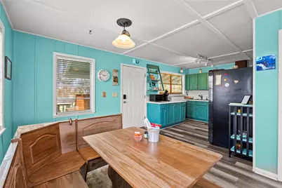 1617 Avenue J, Dickinson, TX 77539 - Photo 8