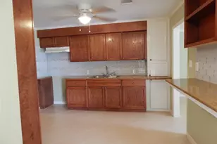 1305 Jennifer Ln, Houston, TX 77029 - Photo 4