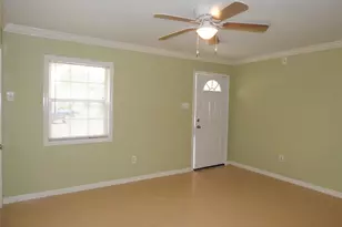 1305 Jennifer Ln, Houston, TX 77029 - Photo 2