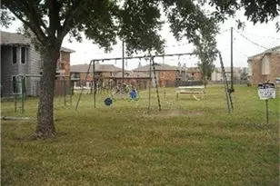 1005 Cottonbowl, Taylor, TX 76574 - Photo 2