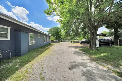 7919 Brays Street #D, Houston, TX 77012 - Photo 20