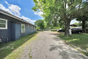 7919 Brays St, Houston, TX 77012 - Photo 20