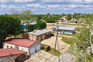 405 N Johnston St, Caldwell, TX 77836 - Photo 8