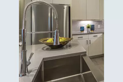 401 W 25th Street #1105, Houston, TX 77008 - Photo 16