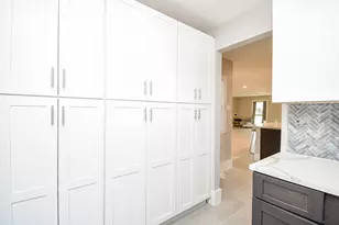 7618 Highmeadow Dr, Houston, TX 77063 - Photo 16