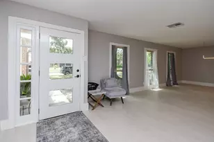 7618 Highmeadow Dr, Houston, TX 77063 - Photo 14