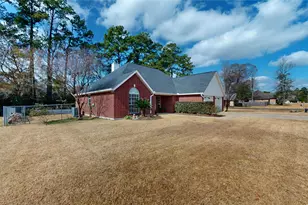 119 Oakdale Dr, Silsbee, TX 77656 - Photo 2