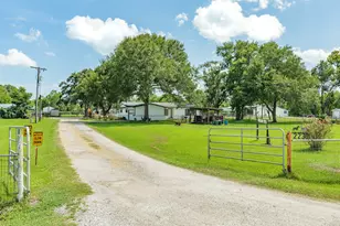 2230 Nancy St, Alvin, TX 77511 - Photo 6
