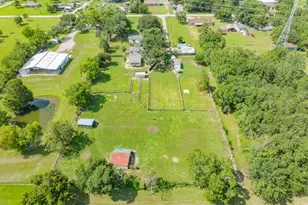 2230 Nancy St, Alvin, TX 77511 - Photo 2